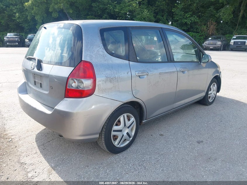 2007 Honda Fit VIN JHMGD38417S014482 IAAI salvage auction — NORMAL WEAR, Clear (Kansas), sold $550 on 2026-07-29 (photo 4)