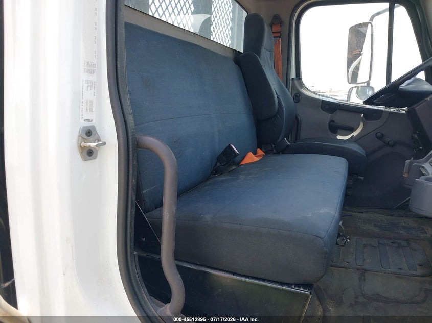2015 Freightliner M2 106 VIN 1FVACWDU3FHGA2335 IAAI salvage auction — FRONT END, Enterprise Vehicles Clear Only (Texas), sold $7,850 on 2026-08-03 (photo 6)