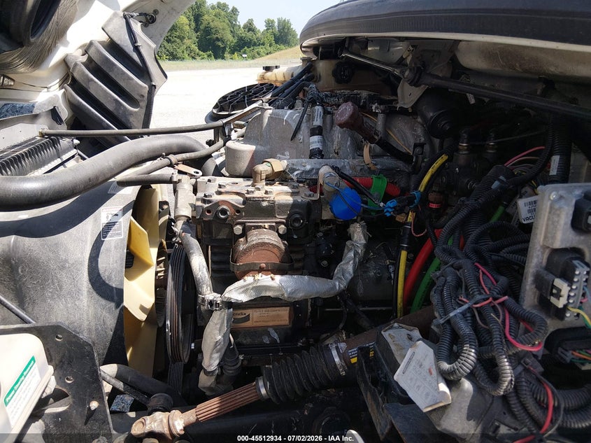 2018 Freightliner S2g VIN 4UZAEDE30JCJM2988 IAAI salvage auction — SIDE, Clear (Maryland), sold $2,050 on 2026-09-26 (photo 9)