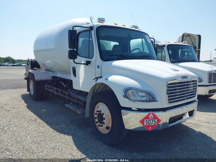 2018 Freightliner S2g VIN 4UZAEDE30JCJM2988 IAAI salvage auction — SIDE, Clear (Maryland), sold $2,050 on 2026-09-26 (photo 1)