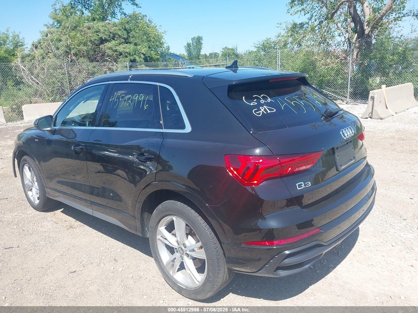 2021 Audi Q3 VIN WA1DECF3XM1014777 IAAI salvage auction — FRONT END, Clear Claim Paid (Wisconsin), sold $5,900 on 2026-08-27 (photo 3)