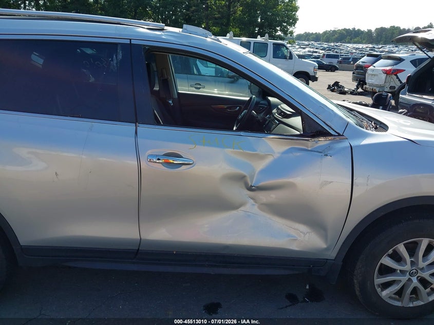 2018 Nissan Rogue VIN JN8AT2MV5JW312850 IAAI salvage auction — SIDE, Salvage Title, sold $2,350 on 2026-07-28 (photo 5)