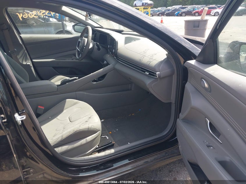 2025 Hyundai Elantra VIN KMHLM4DG0SU011507 IAAI salvage auction — LEFT FRONT, Salvage (Connecticut), sold $3,800 on 2026-07-30 (photo 5)
