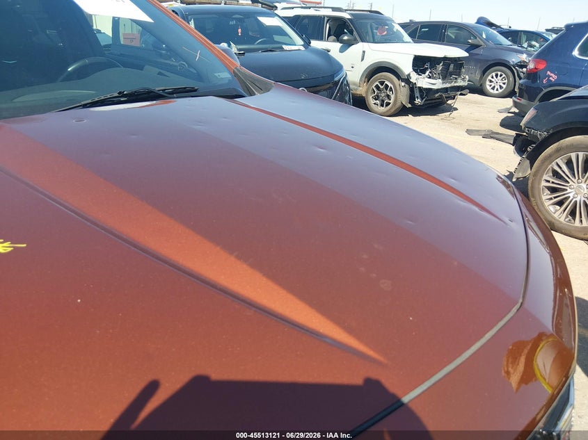 2019 Cadillac Xt4 VIN 1GYFZDR48KF195305 IAAI salvage auction — HAIL, Salvage Title, sold $8,050 on 2026-08-11 (photo 6)