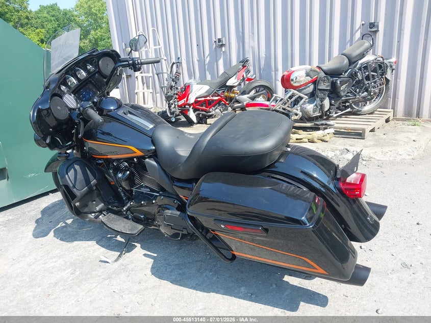 2022 Harley-davidson Electra glide VIN 1HD1KEF12NB666928 IAAI salvage auction — RIGHT FRONT, Salvage Title, sold $7,650 on 2026-07-28 (photo 3)
