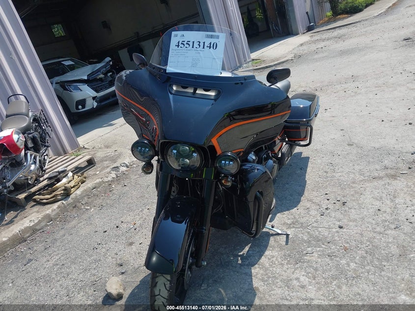 2022 Harley-davidson Electra glide VIN 1HD1KEF12NB666928 IAAI salvage auction — RIGHT FRONT, Salvage Title, sold $7,650 on 2026-07-28 (photo 5)