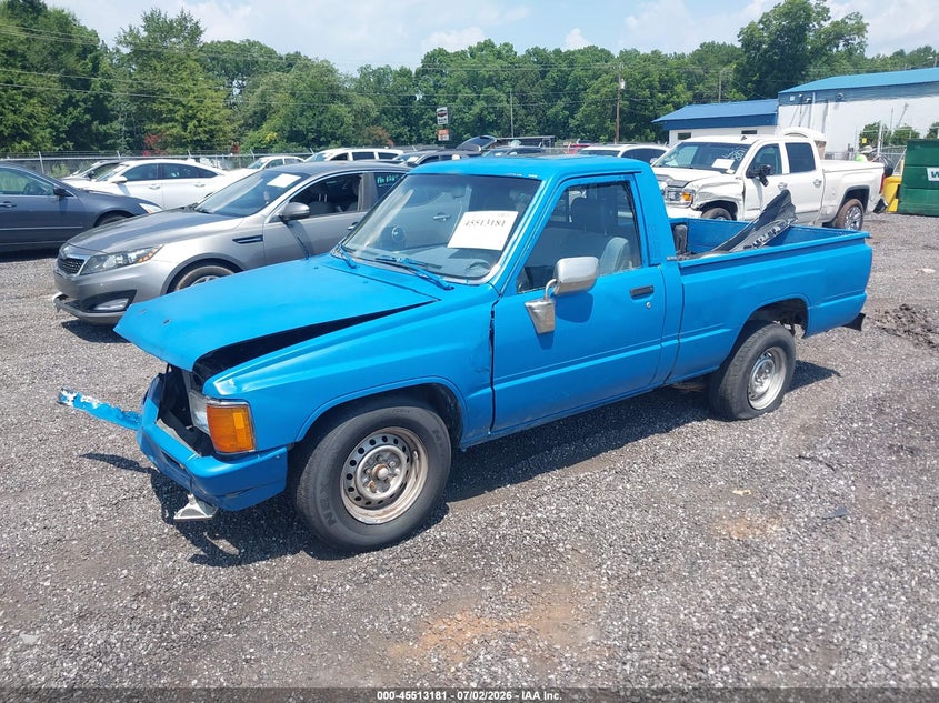 1986 Toyota Pickup VIN JT4RN50R3G0218853 IAAI salvage auction — RIGHT FRONT, Salvage (Idaho), sold $525 on 2026-07-28 (photo 2)