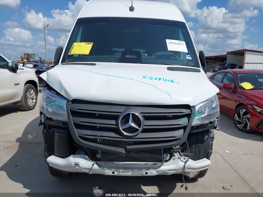 2026 Mercedes-benz Sprinter VIN W1Z4KGHY9TT605210 IAAI salvage auction — FRONT & REAR, Enterprise Vehicles Clear Only (Texas), sold $27,050 on 2026-07-28 (photo 6)