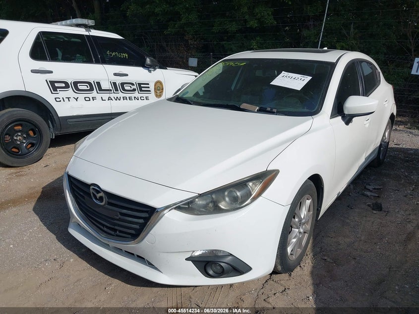 2016 Mazda 3 VIN JM1BM1M78G1306152 IAAI salvage auction — NORMAL WEAR, Clear (Indiana), sold $4,300 on 2026-07-15 (photo 2)