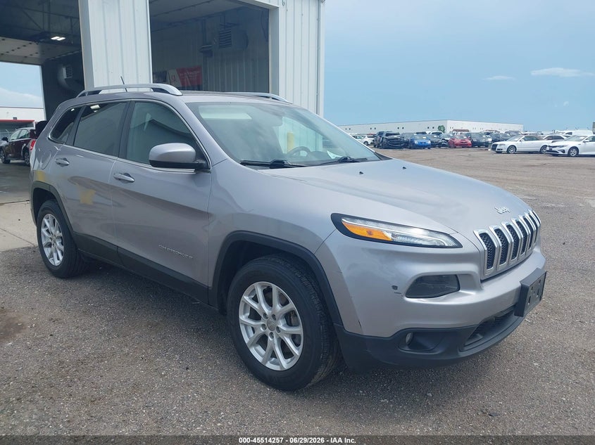 2018 Jeep Cherokee VIN 1C4PJMCB7JD580972 — IAAI salvage auction photo