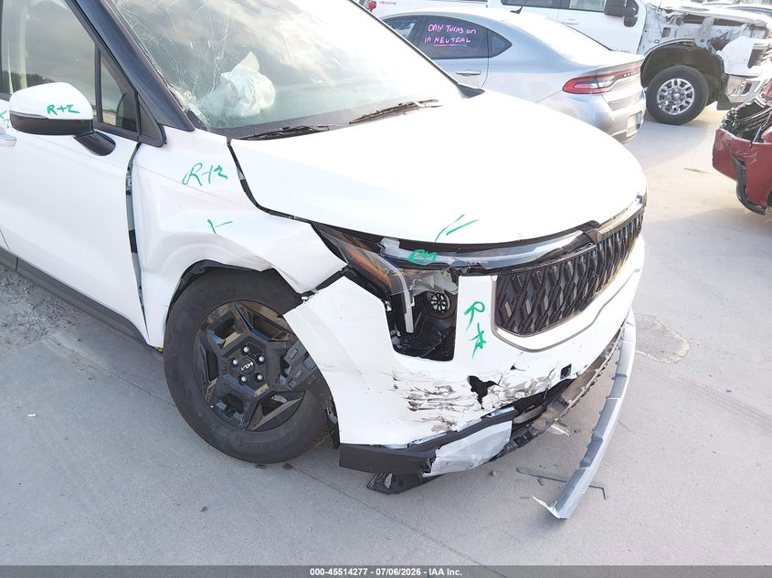 2026 Kia Carnival VIN KNDNB5K33T6623537 IAAI salvage auction — RIGHT FRONT, Enterprise Vehicles Clear Only (Texas), sold $10,300 on 2026-07-07 (photo 6)