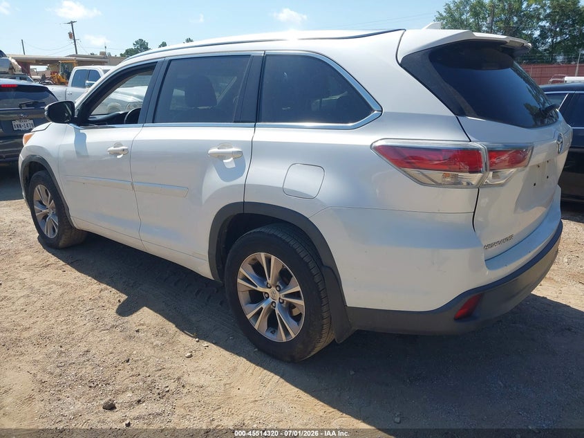 2015 Toyota Highlander VIN 5TDKKRFH6FS061654 IAAI salvage auction — NORMAL WEAR, Original (Texas), sold $5,800 on 2026-07-16 (photo 3)