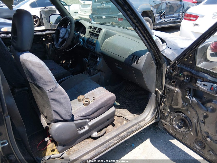 1998 Toyota Rav4 VIN JT3XP10V0W0013100 IAAI salvage auction — NORMAL WEAR, Clear-Dealer Only (North Carolina), sold $650 on 2026-07-29 (photo 5)