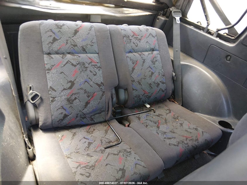 1998 Toyota Rav4 VIN JT3XP10V0W0013100 IAAI salvage auction — NORMAL WEAR, Clear-Dealer Only (North Carolina), sold $650 on 2026-07-29 (photo 8)