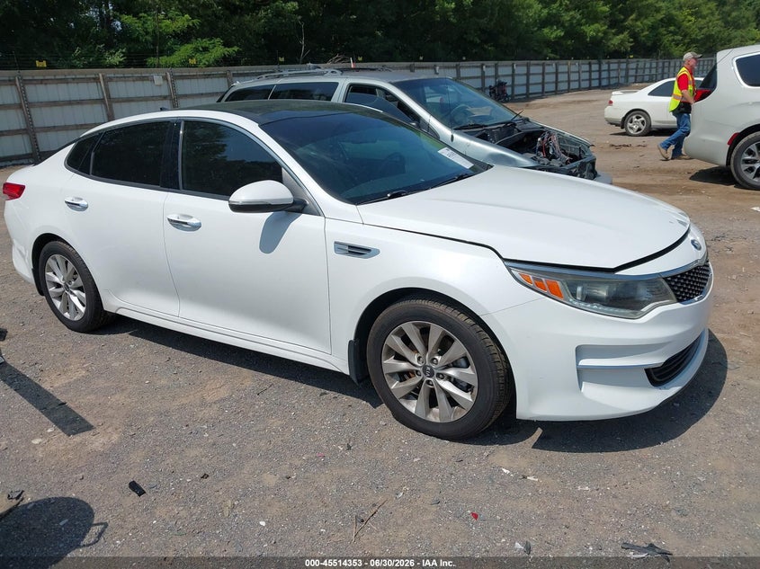 2018 Kia Optima VIN 5XXGU4L31JG205679 IAAI salvage auction — LEFT SIDE, Salvage Title, sold $1,750 on 2026-07-29 (photo 1)