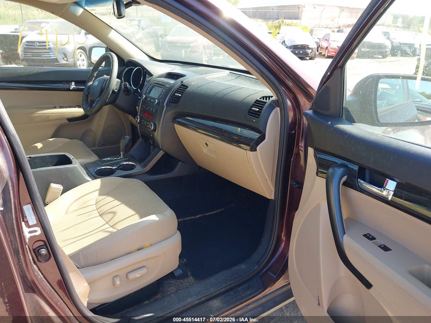 2012 Kia Sorento VIN 5XYKUDA21CG252469 IAAI salvage auction — NORMAL WEAR, Regular Certificate (Iowa), sold $1,600 on 2026-07-13 (photo 5)