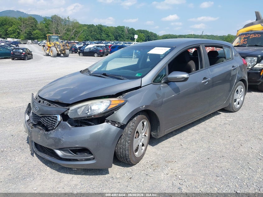 2016 Kia Forte VIN KNAFK5A89G5585404 IAAI salvage auction — FRONT END, Clear (Virginia), sold $750 on 2026-07-28 (photo 2)