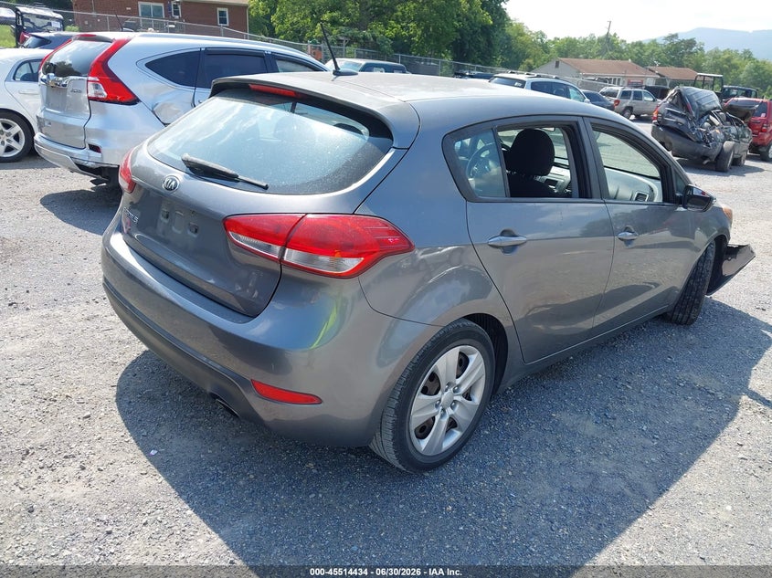 2016 Kia Forte VIN KNAFK5A89G5585404 IAAI salvage auction — FRONT END, Clear (Virginia), sold $750 on 2026-07-28 (photo 4)