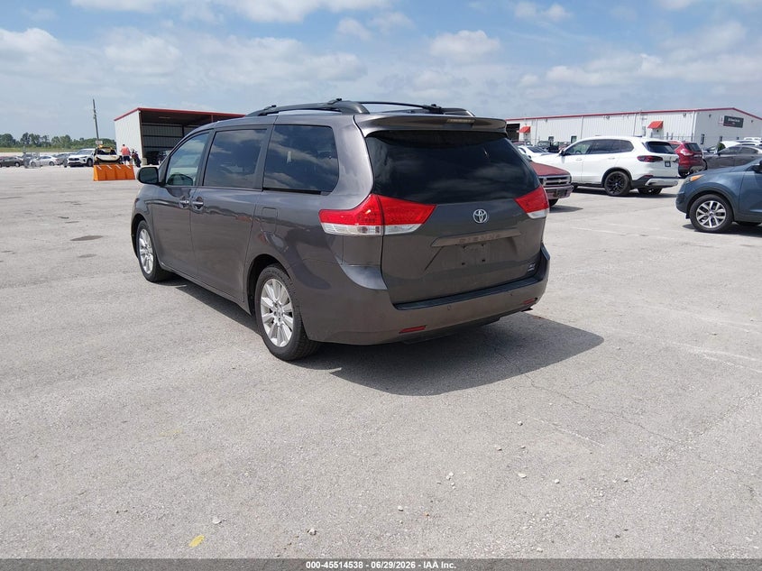 2013 Toyota Sienna VIN 5TDDK3DC7DS063195 IAAI salvage auction — NORMAL WEAR, Clear (Missouri), sold $1,425 on 2026-07-16 (photo 3)