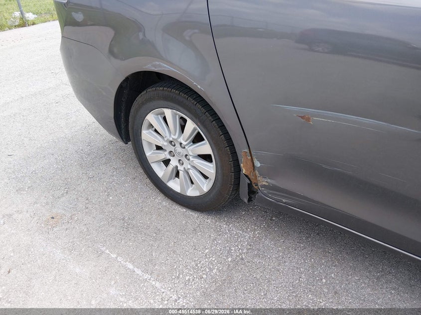 2013 Toyota Sienna VIN 5TDDK3DC7DS063195 IAAI salvage auction — NORMAL WEAR, Clear (Missouri), sold $1,425 on 2026-07-16 (photo 6)