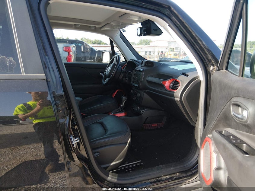 2018 Jeep Renegade VIN ZACCJBCBXJPH97307 IAAI salvage auction — FRONT END, Salvage (Missouri), sold $2,250 on 2026-08-03 (photo 5)