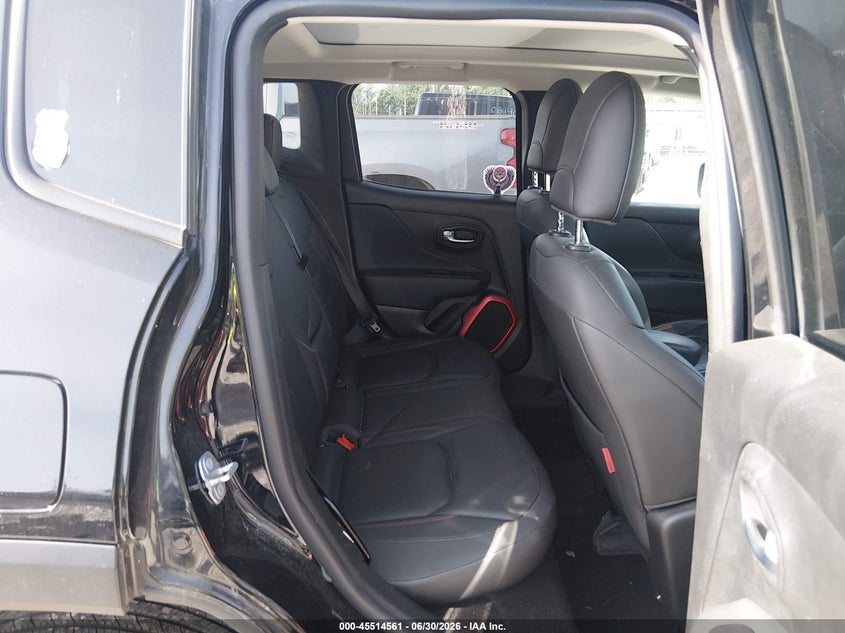 2018 Jeep Renegade VIN ZACCJBCBXJPH97307 IAAI salvage auction — FRONT END, Salvage (Missouri), sold $2,250 on 2026-08-03 (photo 8)