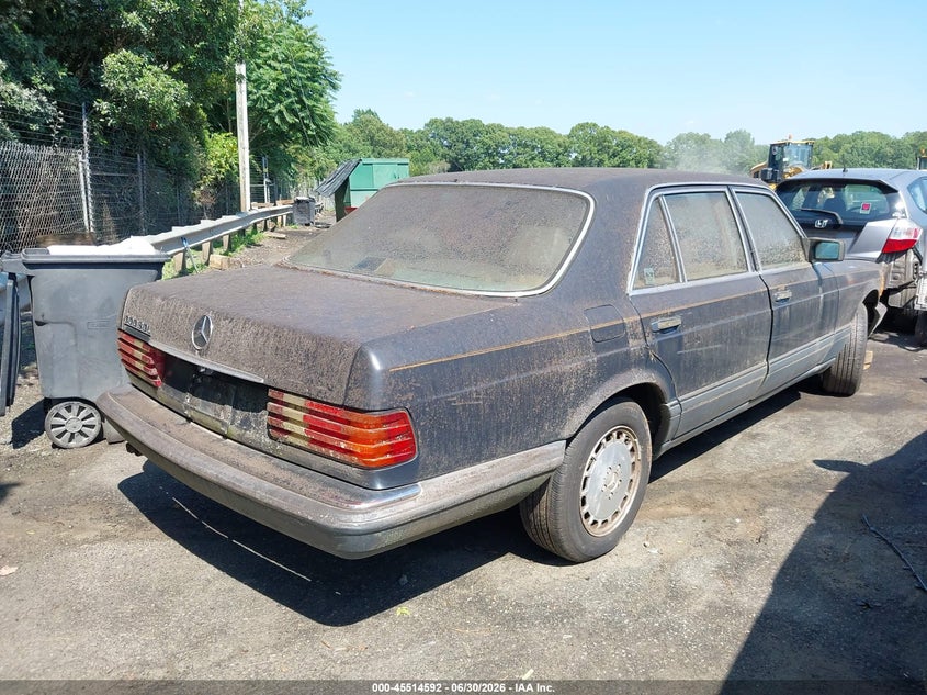 1987 Mercedes-benz 300 VIN WDBCB25D6HA304260 IAAI salvage auction — NORMAL WEAR, Clear (North Carolina), sold $725 on 2026-07-09 (photo 4)