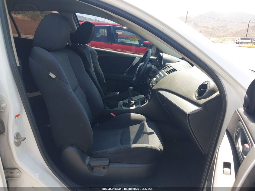 2011 Mazda 3 VIN JM1BL1K68B1418004 IAAI salvage auction — NORMAL WEAR, Clear (California), sold $775 on 2026-07-08 (photo 5)