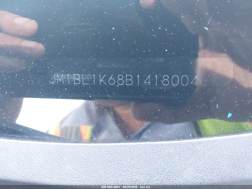 2011 Mazda 3 VIN JM1BL1K68B1418004 IAAI salvage auction — NORMAL WEAR, Clear (California), sold $775 on 2026-07-08 (photo 9)