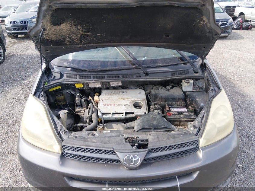 2005 Toyota Sienna VIN 5TDZA23C15S260188 IAAI salvage auction — NORMAL WEAR, Clear (Louisiana), sold $600 on 2026-07-15 (photo 9)