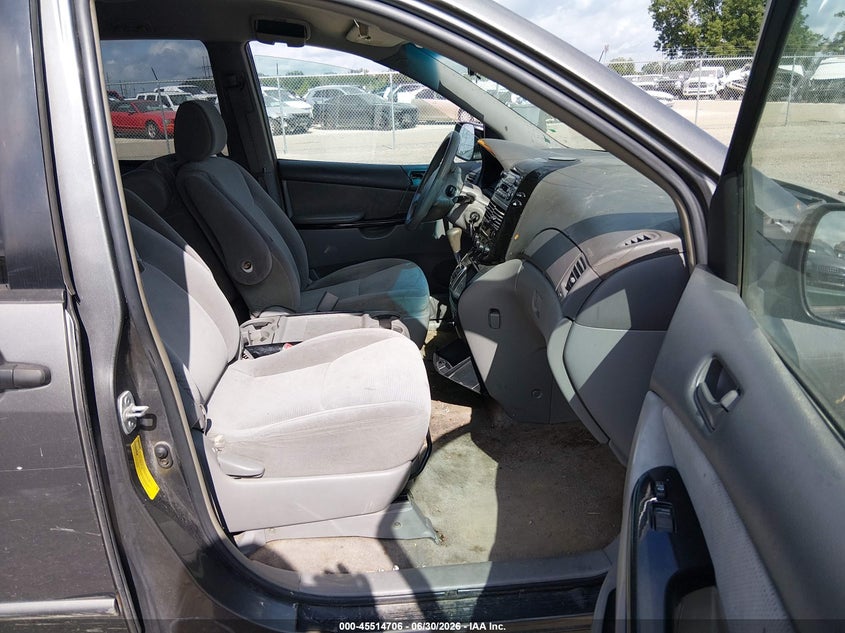 2005 Toyota Sienna VIN 5TDZA23C15S260188 IAAI salvage auction — NORMAL WEAR, Clear (Louisiana), sold $600 on 2026-07-15 (photo 5)