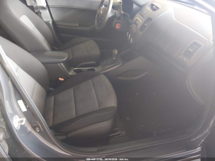 2016 Kia Forte VIN KNAFK5A88G5648816 IAAI salvage auction — NORMAL WEAR, Clear (Tennessee), sold $600 on 2026-07-29 (photo 5)