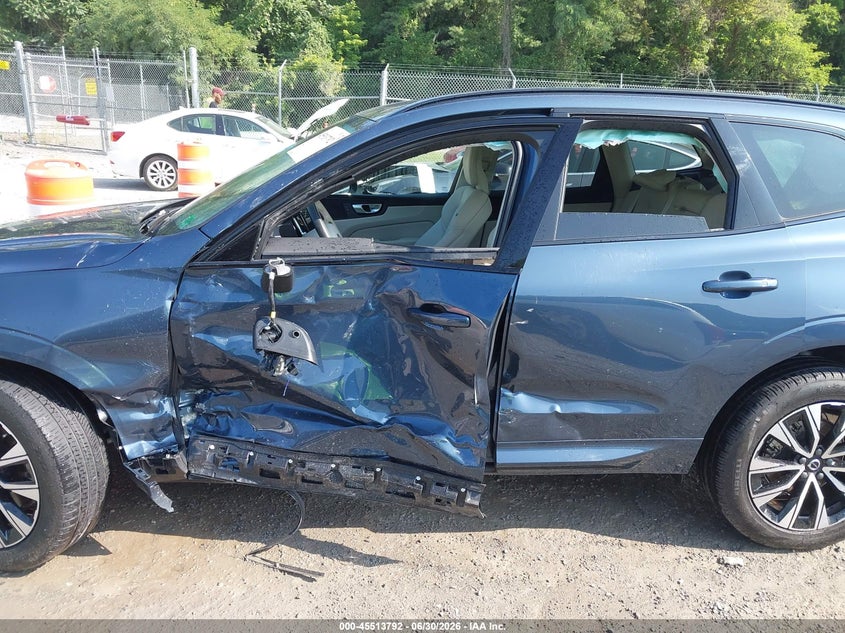 2024 Volvo Xc60 VIN YV4L12RL4R1800842 IAAI salvage auction — LEFT SIDE, Salvage (Virginia), sold $9,325 on 2026-08-11 (photo 6)