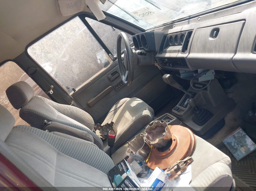 1991 Isuzu Trooper VIN JACCH58R9M7908142 IAAI salvage auction — NORMAL WEAR, Clear (South Carolina), sold $25 on 2026-07-28 (photo 5)