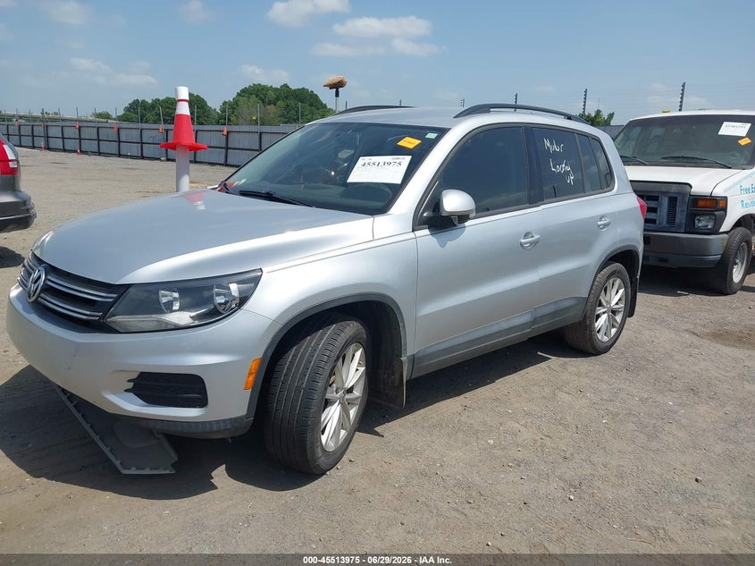 2018 Volkswagen Tiguan VIN WVGAV7AX4JK001860 IAAI salvage auction — NORMAL WEAR, Clear (Arkansas), sold $1,525 on 2026-07-29 (photo 2)