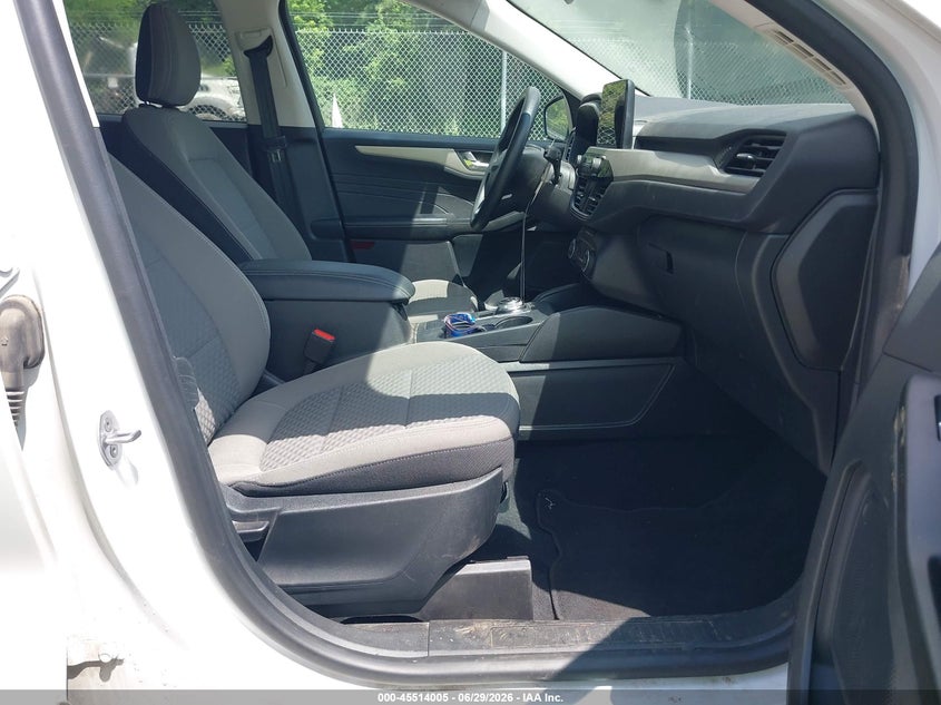 2021 Ford Escape VIN 1FMCU9BZ0MUA80301 IAAI salvage auction — NORMAL WEAR, SF97 (Virginia), sold $10,825 on 2026-07-22 (photo 5)