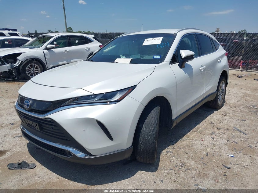 2023 Toyota Venza VIN JTEAAAAH6PJ124513 IAAI salvage auction — SIDE, Salvage Title, sold $18,950 on 2026-08-25 (photo 2)