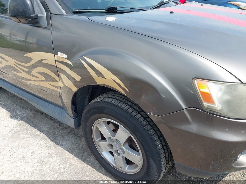 2011 Mitsubishi Outlander VIN JA4AS2AW7BU007725 IAAI salvage auction — NORMAL WEAR, Clear (Florida), sold $350 on 2026-07-15 (photo 6)