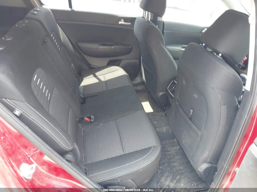 2017 Kia Sportage VIN KNDPMCAC9H7239563 IAAI salvage auction — NORMAL WEAR, Clear (Virginia), sold $1,900 on 2026-07-28 (photo 8)