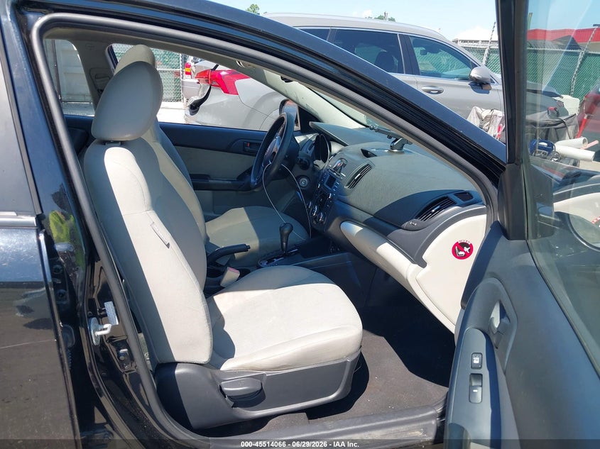 2010 Kia Forte VIN KNAFU4A29A5253583 IAAI salvage auction — NORMAL WEAR, Clear (Maryland), sold $475 on 2026-07-16 (photo 5)