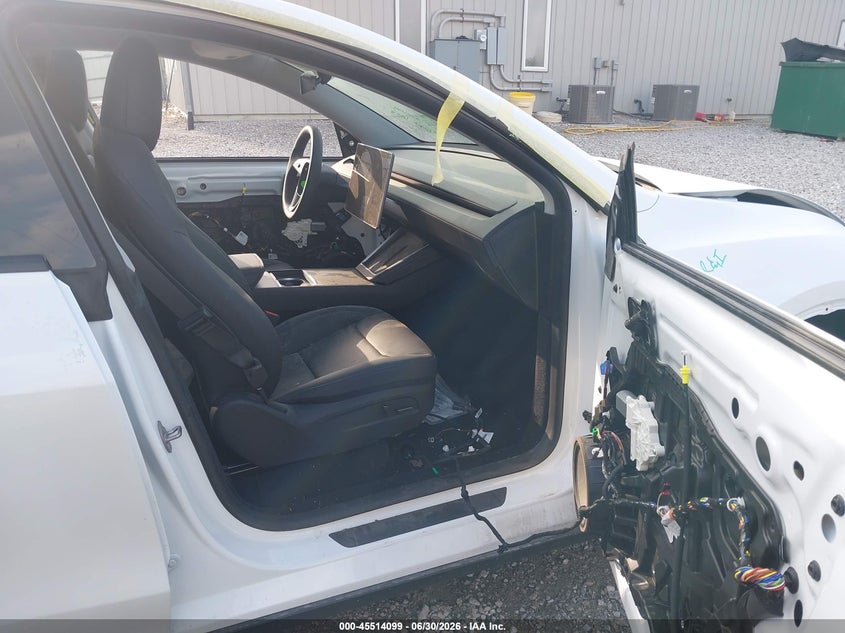 2026 Tesla Model y VIN 7SAYGDEE1TF422409 IAAI salvage auction — FRONT END, Salvage (Ohio), sold $19,975 on 2026-07-16 (photo 5)