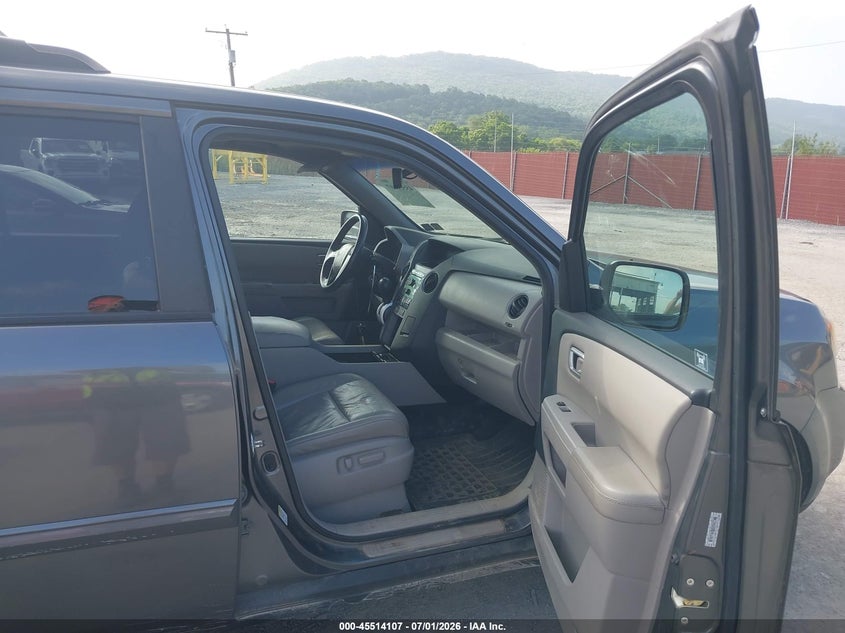 2011 Honda Pilot VIN 5FNYF4H5XBB042348 IAAI salvage auction — SIDE, Salvage (Pennsylvania), sold $825 on 2026-07-10 (photo 5)