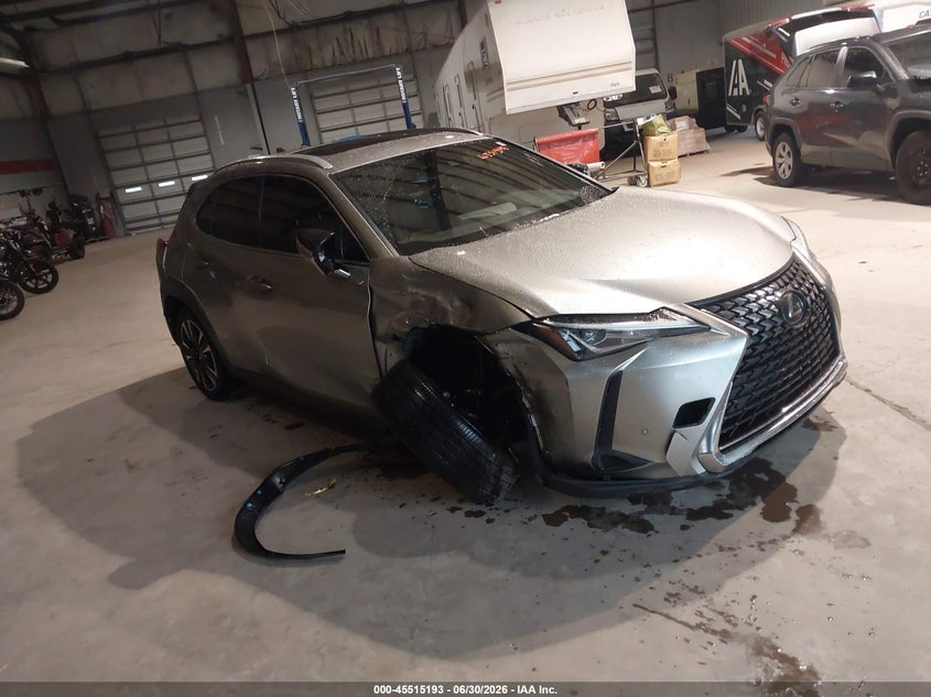 2020 Lexus Ux VIN JTHX3JBH2L2025052 IAAI salvage auction — RIGHT FRONT, Salvage Title, sold $6,200 on 2026-07-19 (photo 1)