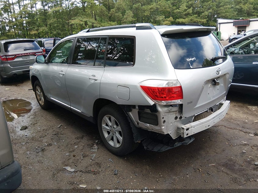 2013 Toyota Highlander VIN 5TDBK3EH5DS220269 IAAI salvage auction — REAR END, Clear (Virginia), sold $4,750 on 2026-07-16 (photo 3)