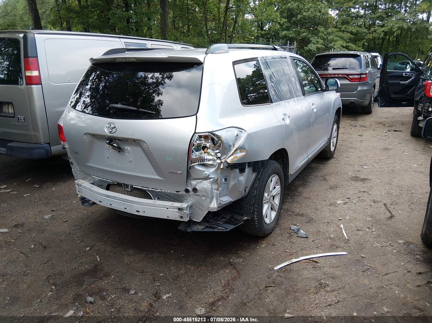 2013 Toyota Highlander VIN 5TDBK3EH5DS220269 IAAI salvage auction — REAR END, Clear (Virginia), sold $4,750 on 2026-07-16 (photo 4)