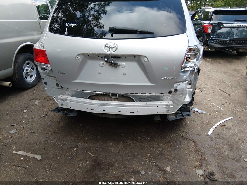 2013 Toyota Highlander VIN 5TDBK3EH5DS220269 IAAI salvage auction — REAR END, Clear (Virginia), sold $4,750 on 2026-07-16 (photo 6)