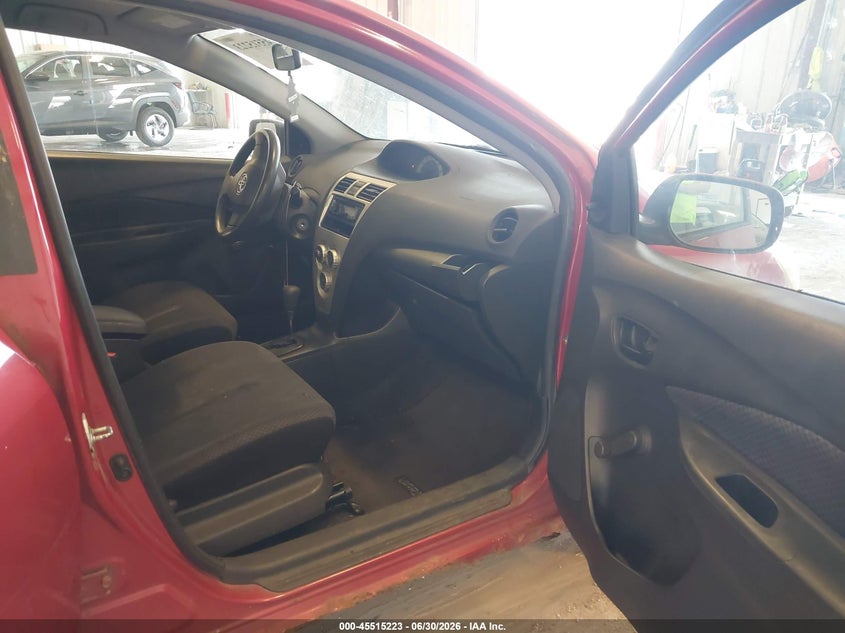 2007 Toyota Yaris VIN JTDBT923471130962 IAAI salvage auction — NORMAL WEAR, Clear (Michigan), sold $100 on 2026-07-28 (photo 5)