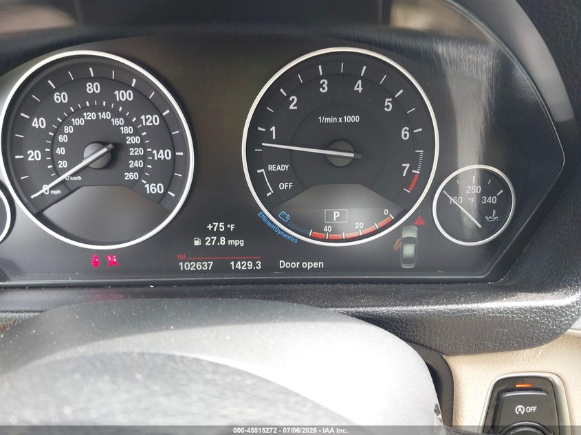 2017 BMW 3er VIN WBA8D9C31HA004580 IAAI salvage auction — RIGHT FRONT, Salvage Title, sold $3,950 on 2026-08-14 (photo 7)