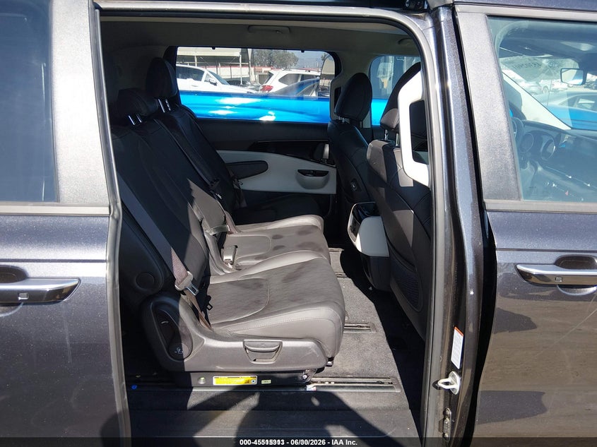 2023 Kia Carnival VIN KNDNC5H32P6298390 IAAI salvage auction — LEFT REAR, Salvage (California), sold $6,200 on 2026-07-29 (photo 8)