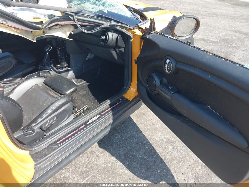 2015 Mini Hard top VIN WMWXM5C5XFT940611 IAAI salvage auction — ROOF, Rebuildable (Florida), sold $325 on 2026-08-04 (photo 5)